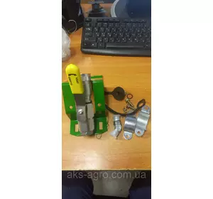 AH143850 John Deere комплект: муфта з краном швидкороз'ємна та кронштейн із коліном 9250-334 AH128240 AH128241 AH143850 John Deere комплект: муфта з краном швидкороз'ємна та кронштейн із коліном 9250-334 AH128240 AH128241