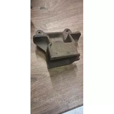 52-2902446 Кронштейн передньої ресори задній правий ГАЗ 53,3307,3309