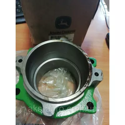 R217854 JD Корпус ВОМ